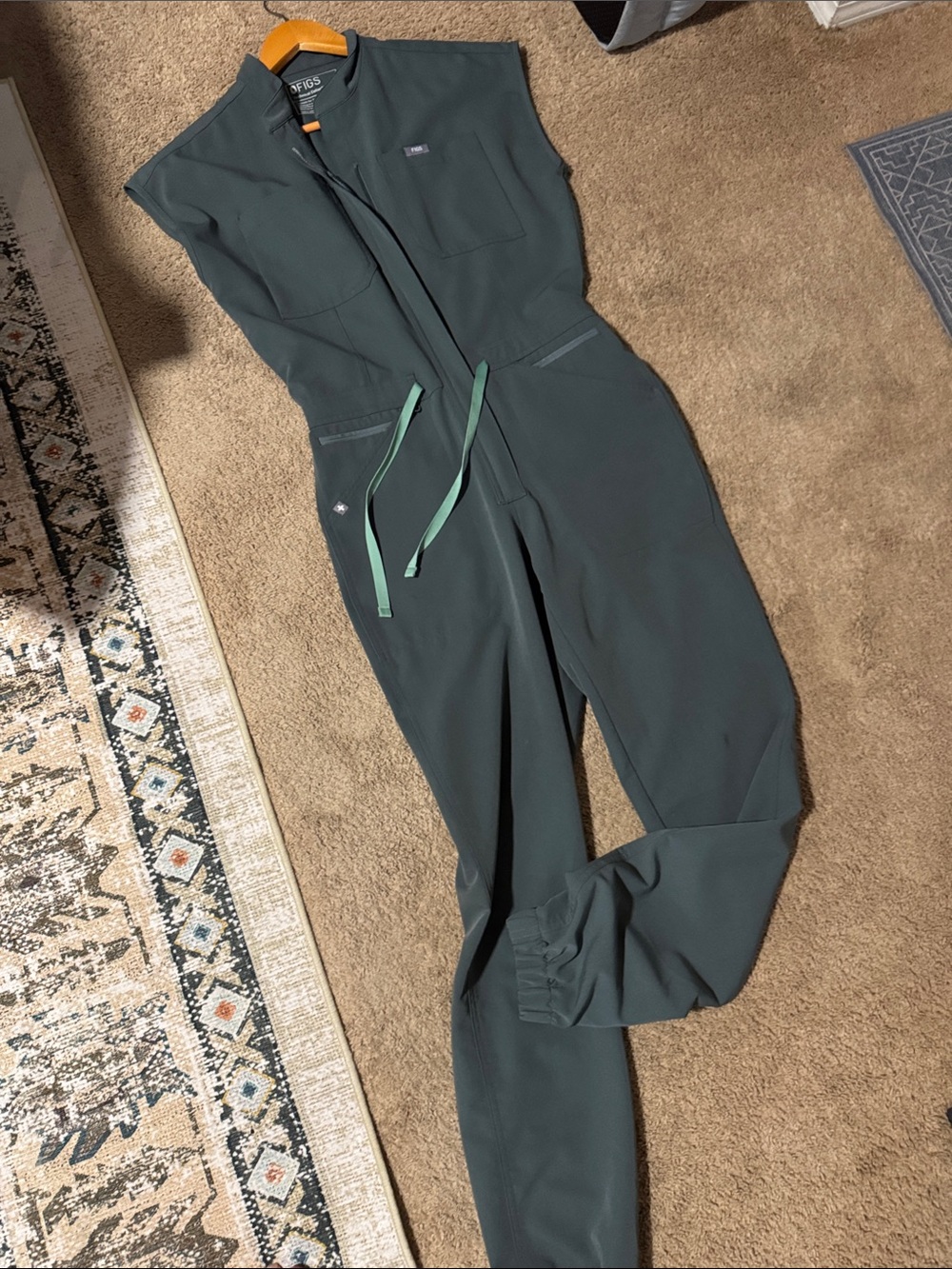 FIGS Rafaela ScrubJumpsuit Drawstring - Picture 2 of 4